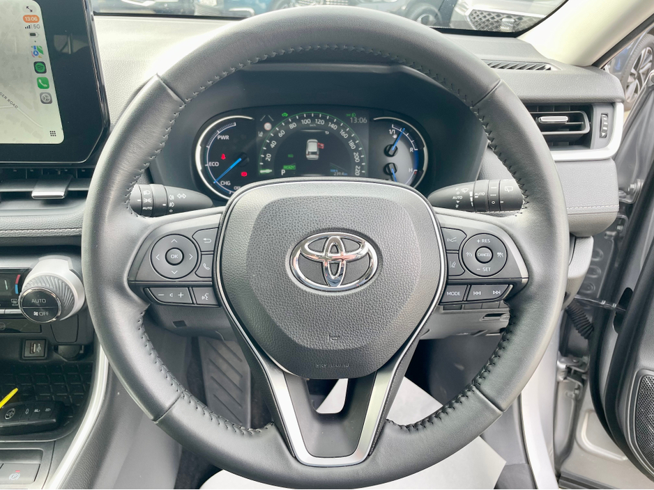 2024 Toyota Rav4 - image 14