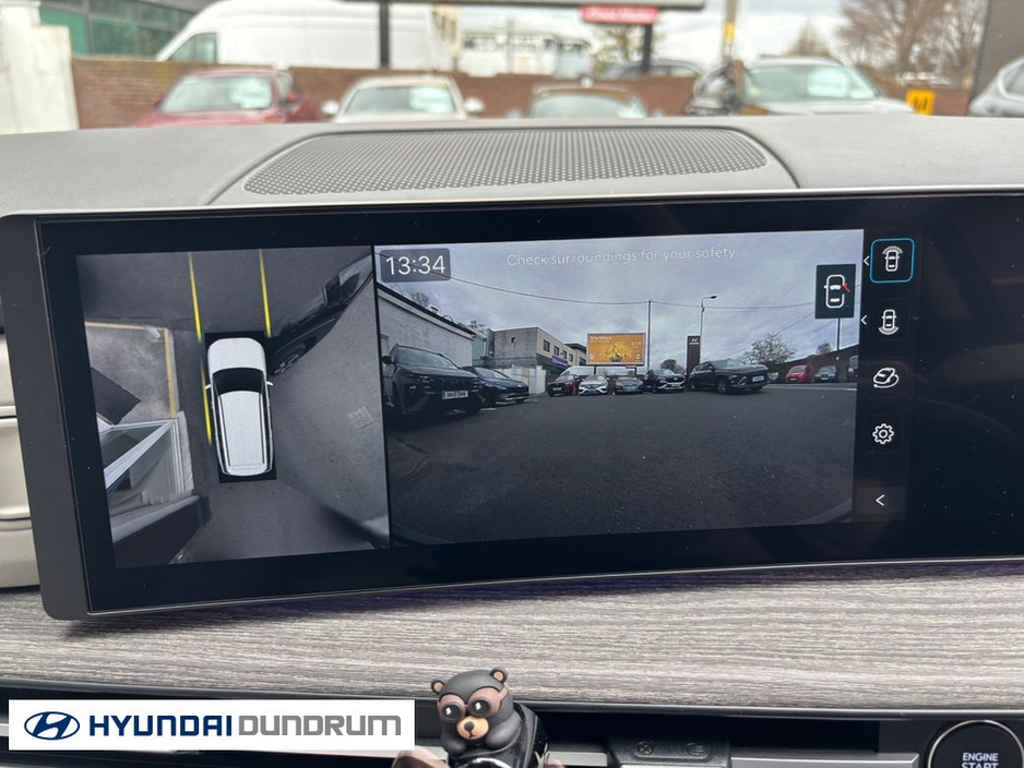 2025 Hyundai Santa Fe - image 16