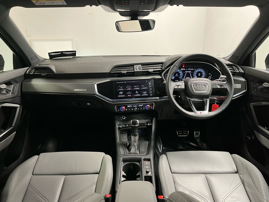 2024 Audi Q3 - image 2