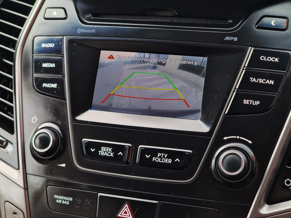 2015 Hyundai Santa Fe - image 19