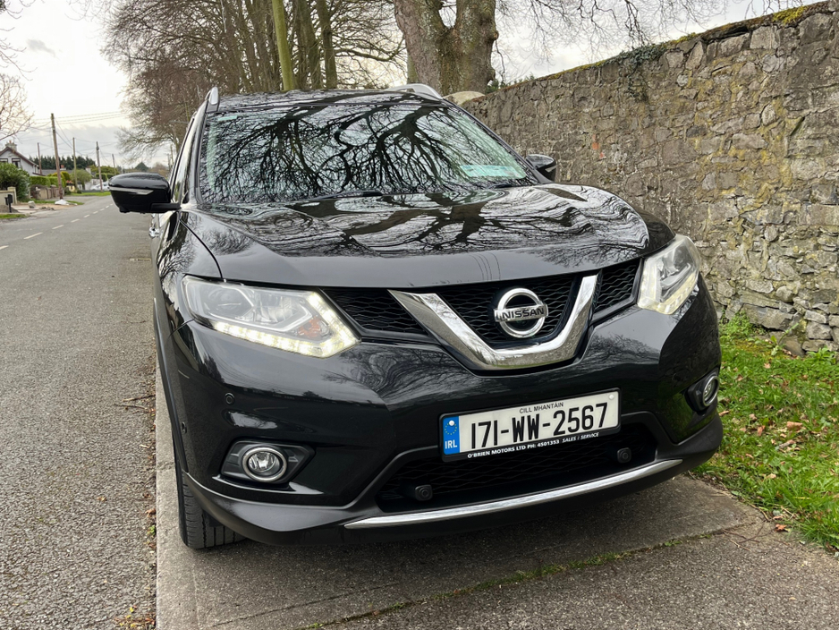 2017 Nissan X-Trail - image 3