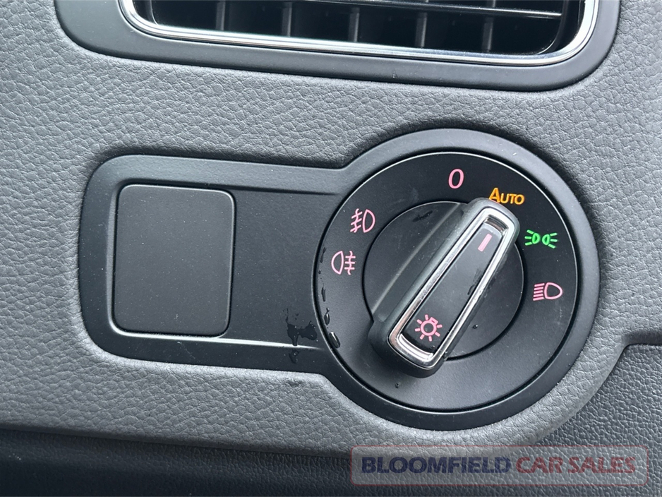 2017 Volkswagen Polo 1.2 , AUTO // EXTREMELY LOW MILEAGE €13,950