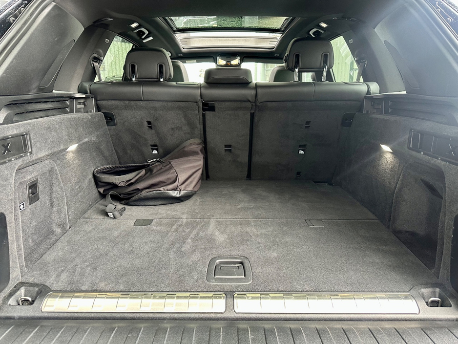 2025 BMW X5 - image 13