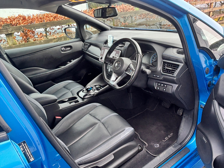 2021 Nissan Leaf - image 14