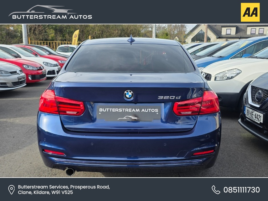 2016 BMW 3 Series - image 8