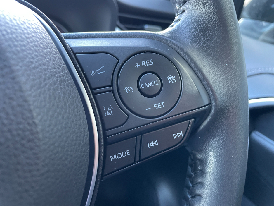 2022 Toyota Rav4 - image 14
