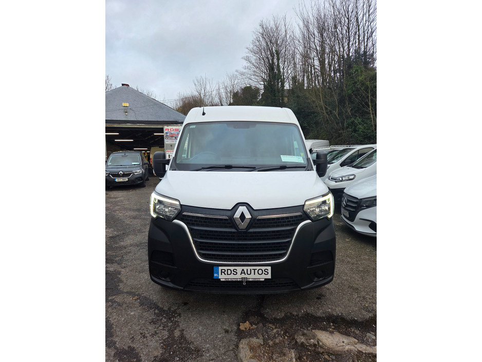 2021 Renault Master - image 2