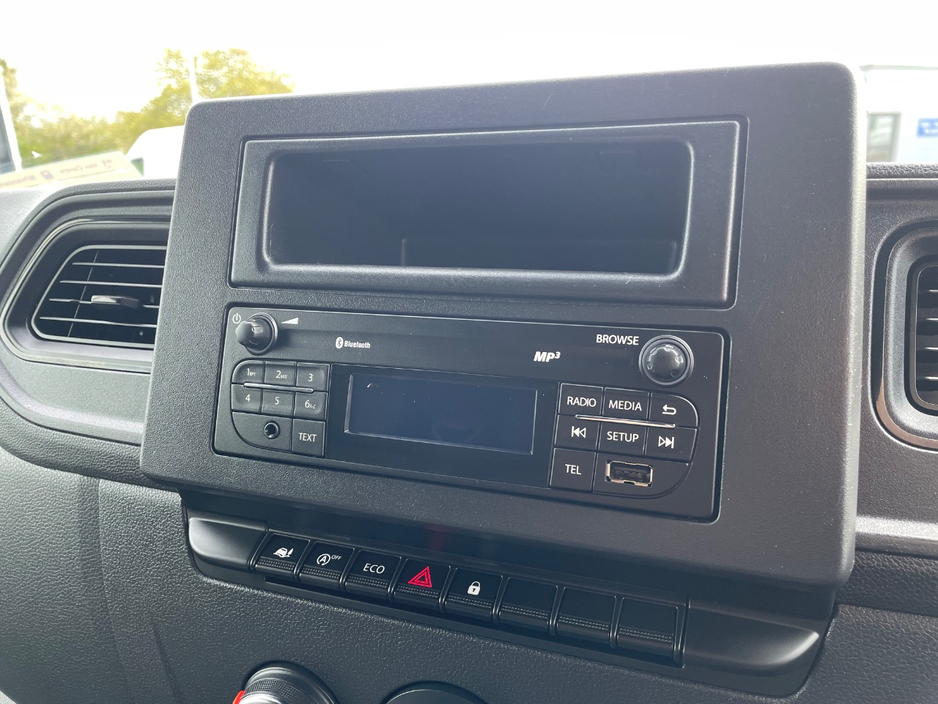 2023 Renault Master - image 18