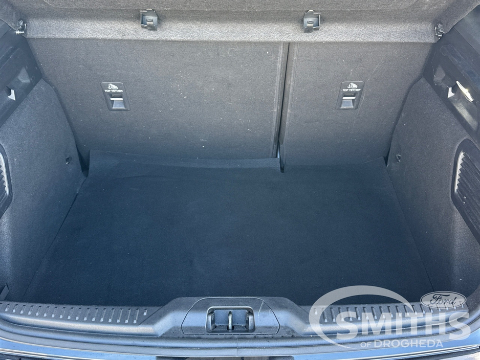 2023 Ford Focus - image 10