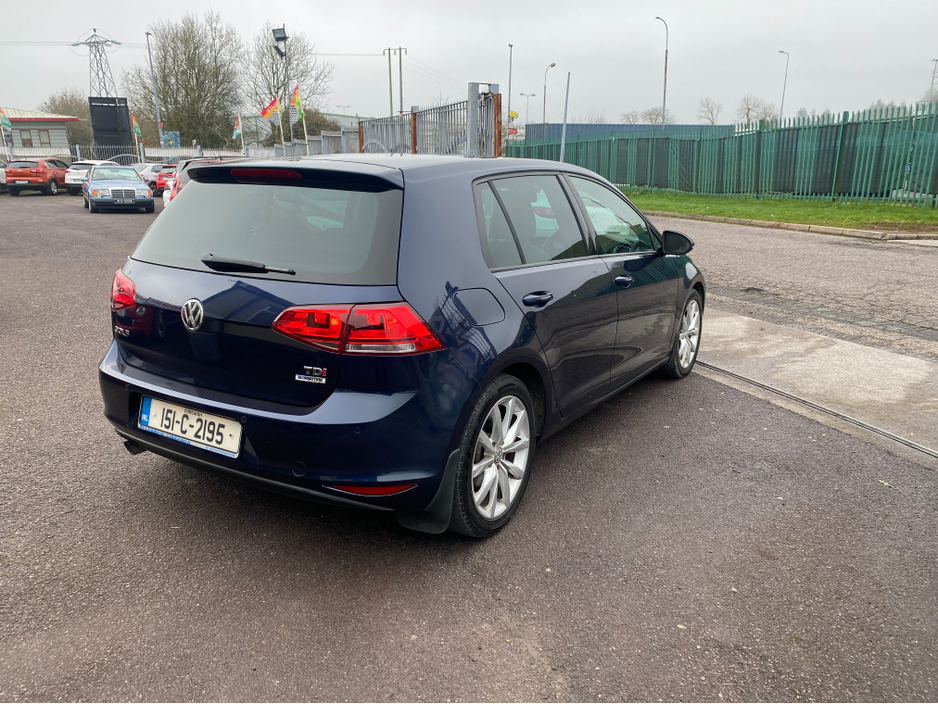 2015 Volkswagen Golf - image 4