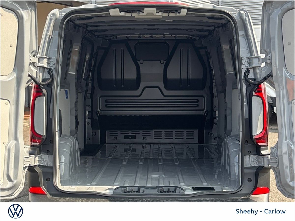 2026 Volkswagen Transporter - image 10