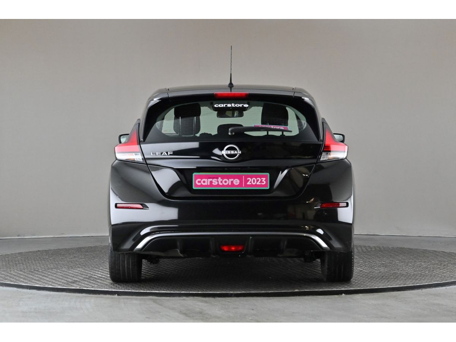 2023 Nissan Leaf - image 8