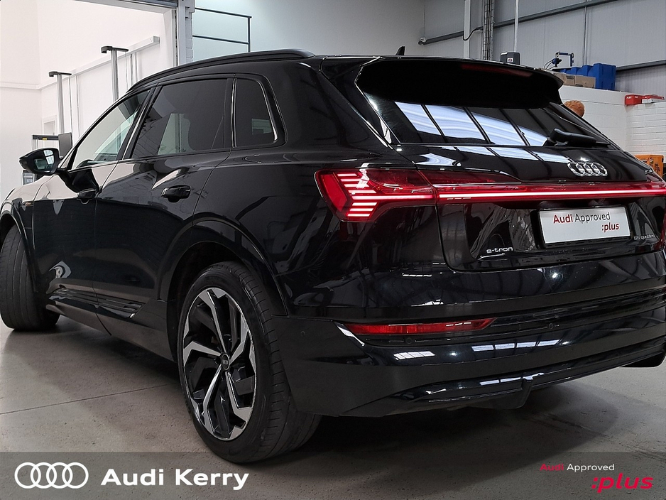 2021 Audi e-tron - image 29