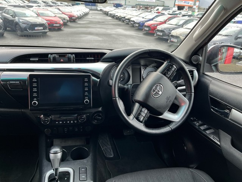 2022 Toyota Hilux 2.8 SR5 D/CAB AUTO 4DR €41,950