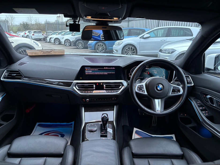 2020 BMW 3 Series - image 6