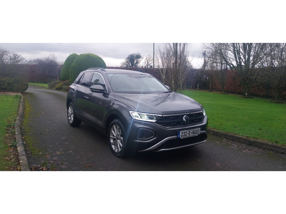 2023 Volkswagen T-Roc LIFE 2.0 TDI MAN 116HP €27,950