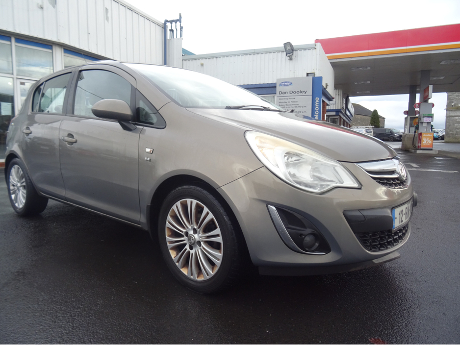 2012 Vauxhall Corsa 1.2 SE AIR CONDITIONING 85PS 5DR €3,000