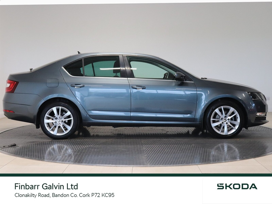2019 Skoda Octavia - image 11
