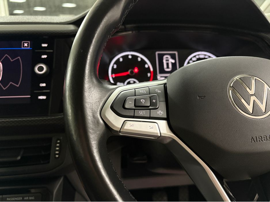 2021 Volkswagen T-Cross - image 25