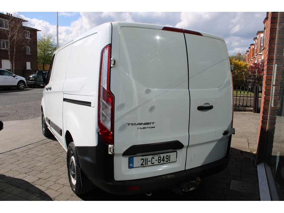 2021 Ford Transit - image 4