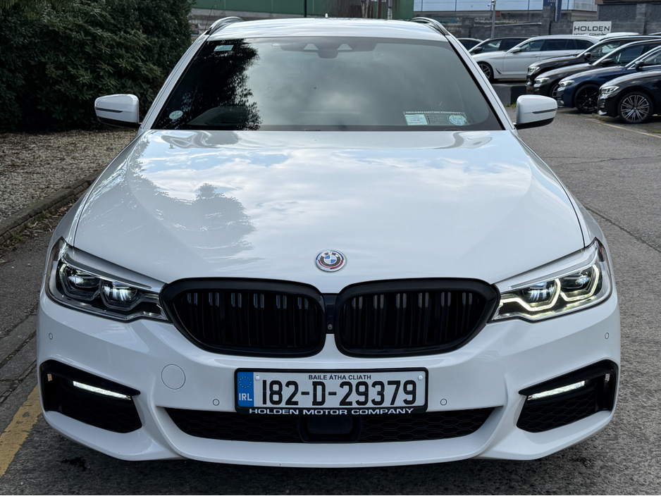 2018 BMW 5 Series - image 4