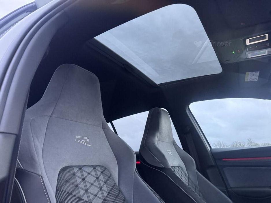 2023 Volkswagen Golf 2.0 TDI 150HP R-Line Pan Roof & Bergamo Alloys €33,995