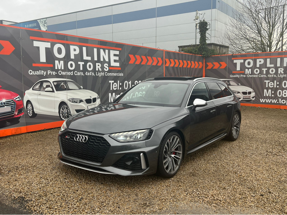 2021 Audi RS4 - image 4