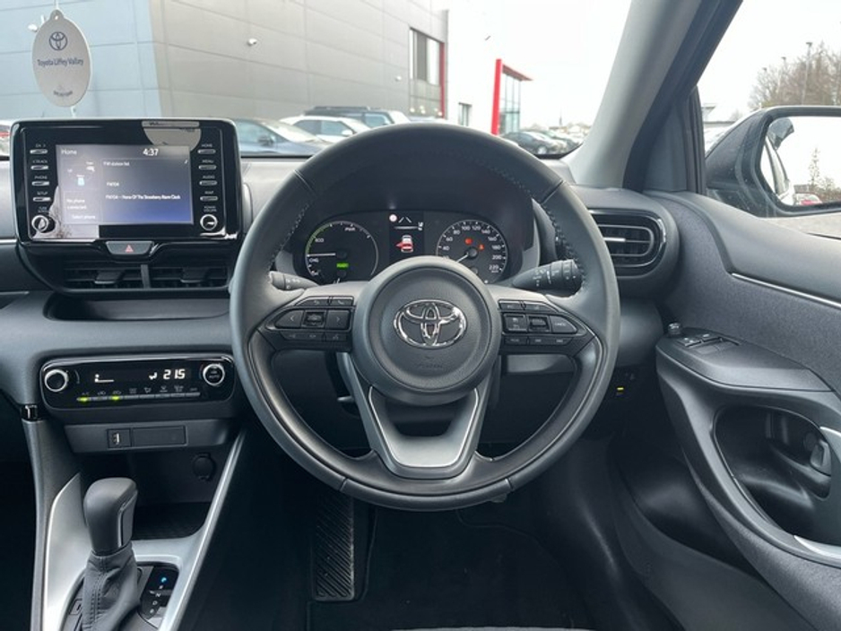2023 Toyota Yaris YARIS LUNA HYBRID €23,950