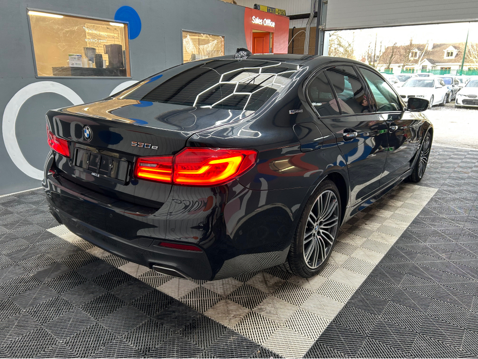 2017 BMW 5 Series - image 2