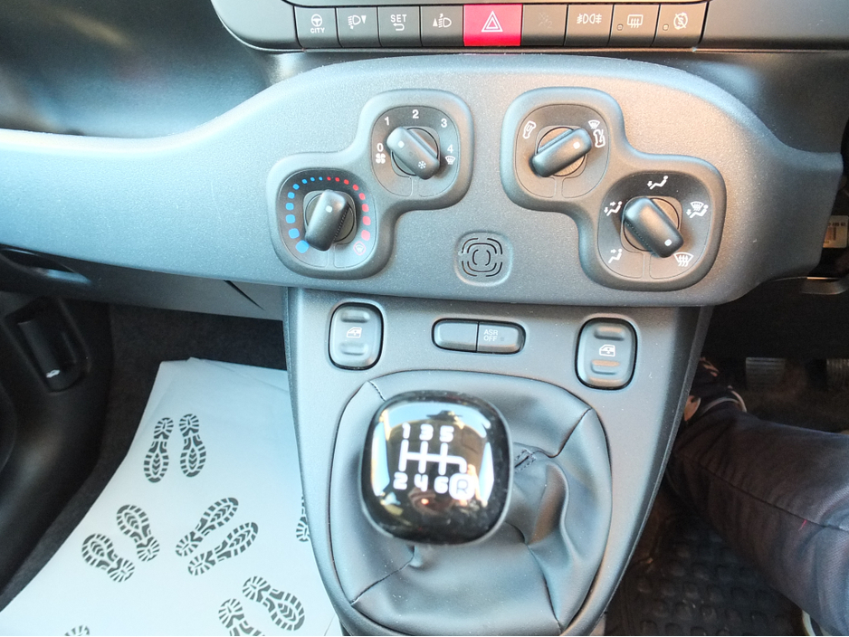 2025 Fiat Panda 1.0 CROSS 5DR €18,750