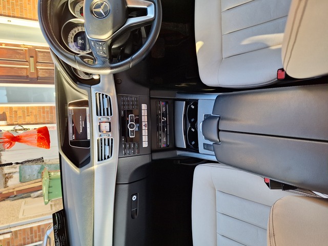 2014 Mercedes-Benz E Series 300 BLUETEC HYBRID AV AVANTGARDE 4DR A €14,000