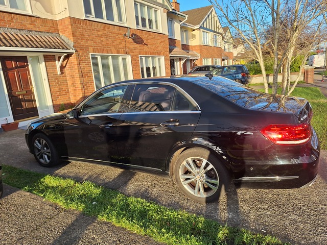 2014 Mercedes-Benz E Series 300 BLUETEC HYBRID AV AVANTGARDE 4DR A €14,000