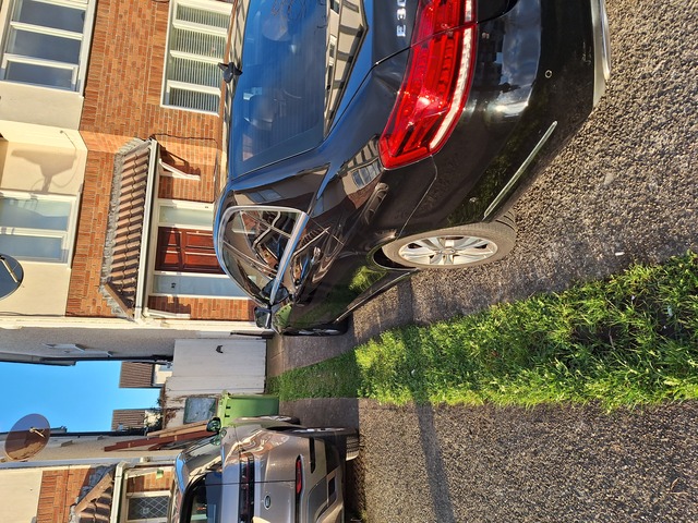 2014 Mercedes-Benz E Series 300 BLUETEC HYBRID AV AVANTGARDE 4DR A €14,000