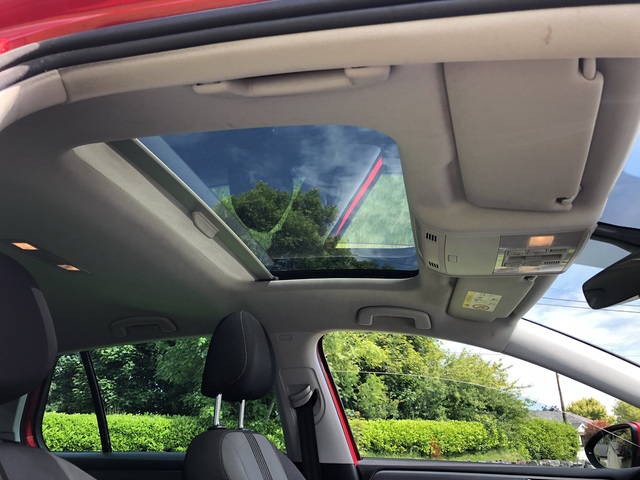 2017 Volkswagen Golf - image 7