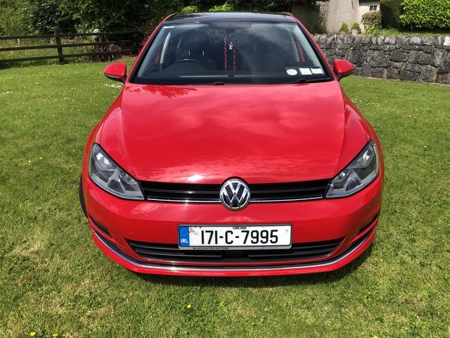 2017 Volkswagen Golf - image 9