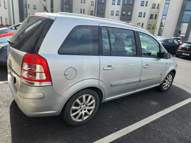 2008 Opel Zafira CLUB 1.6 I 16V €1,700