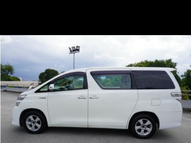 2014 Toyota Vellfire HYBRID 2.4X E-4WD 5DR AUTO €24,300