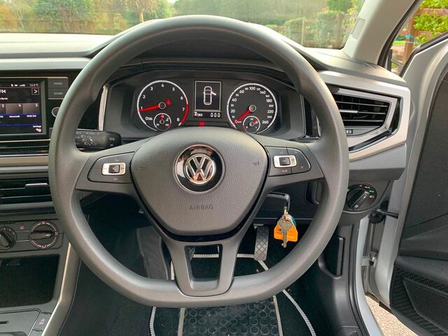 2018 Volkswagen Polo TRENDLINE 1.0 MANUAL 5SPEED 65HP 5DR €6,200