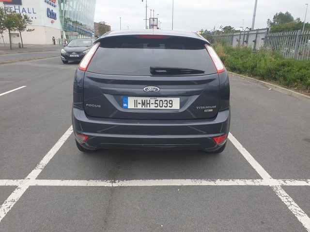 2011 Ford Focus - image 5