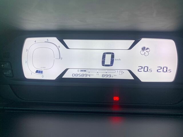 2015 Citroen Grand C4 Picasso 1.6 BLUE HDI 1 120 VTR+ 5DR €14,500