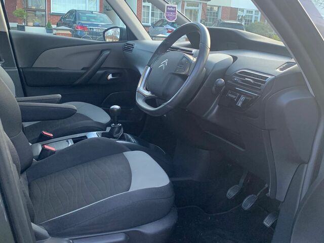 2015 Citroen Grand C4 Picasso 1.6 BLUE HDI 1 120 VTR+ 5DR €14,500