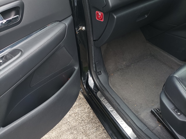 2011 Peugeot 5008 1.6 HDI EXCLUSIVE 112 HP 5 5DR AUTO €5,000