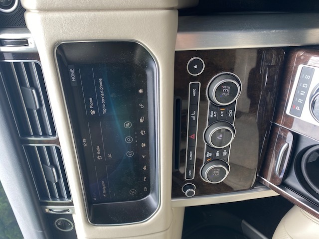 2017 Land Rover Range Rover Vogue SE SDV8 AUTO €52,500