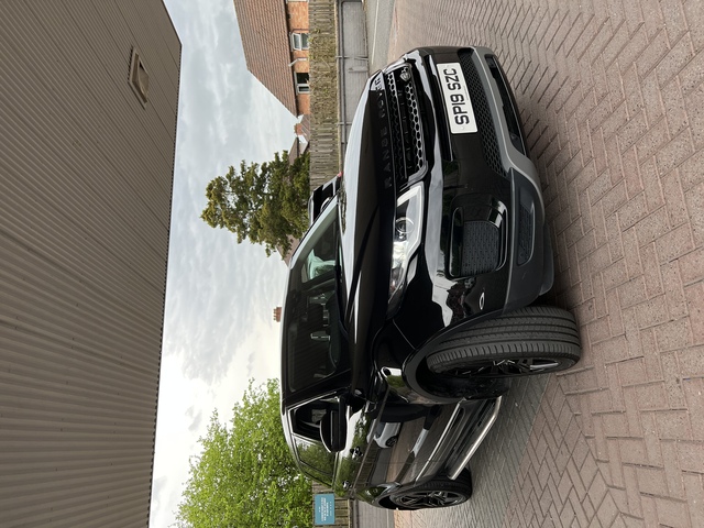 2019 Land Rover Range Rover Evoque - image 4