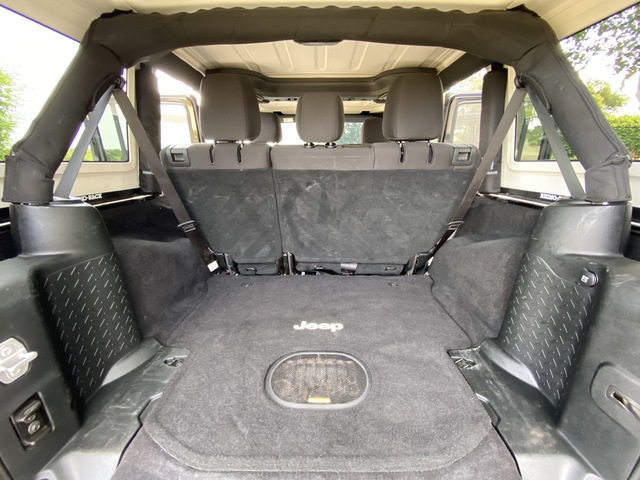 2017 Chrysler Wrangler - image 11