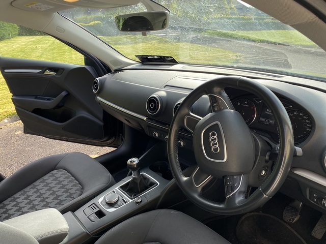 2015 Audi A3 1.6 TDI SE TECHNIK 110PS 5DR €13,000