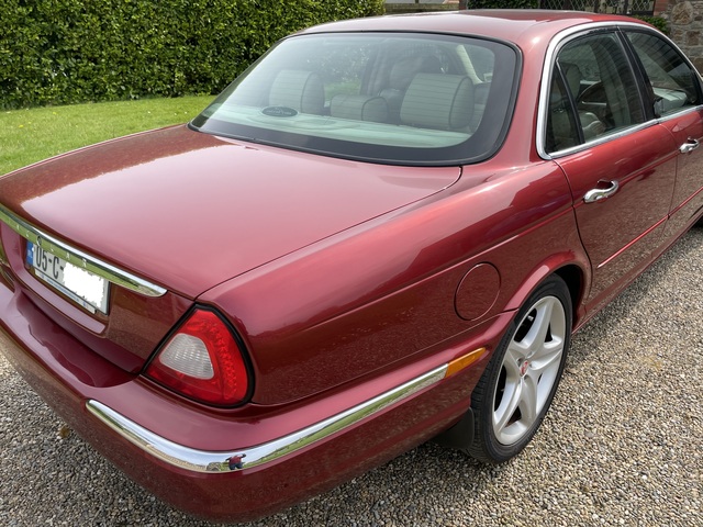 2005 Jaguar X-type - image 7