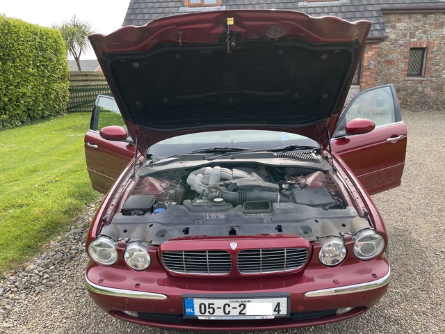 2005 Jaguar X-type - image 8