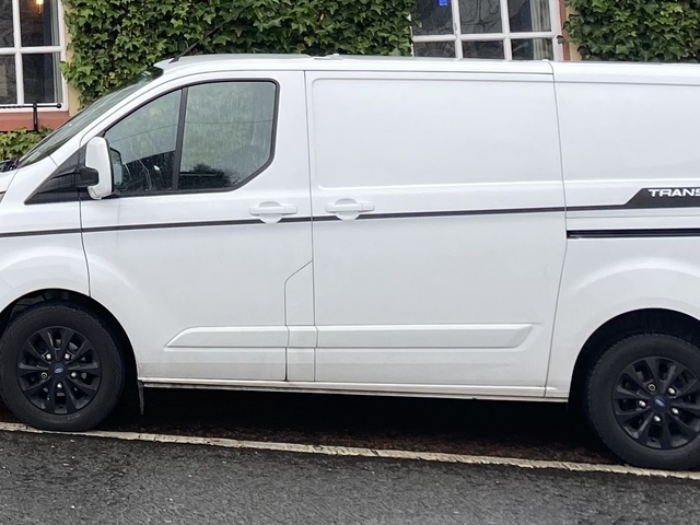 2020 Ford Transit Custom 300 LIMITED EDITION 5DR A €29,000