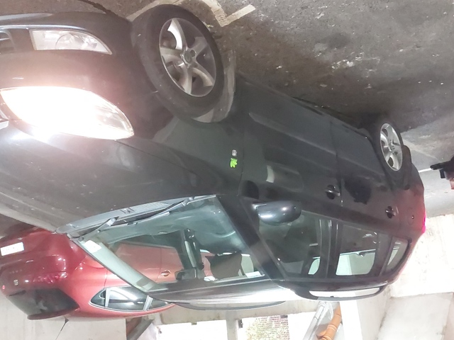 2011 Skoda Fabia - image 3